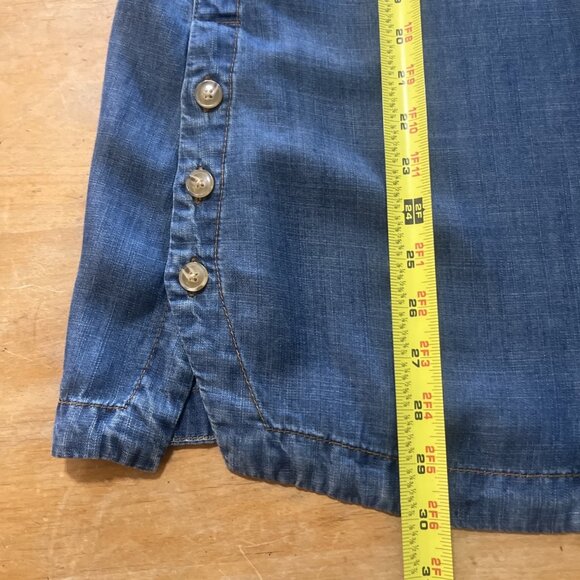 CHICO'S Chambray Shirt S 1/8-10 Womens Small Blue Button Side Detail Long Sleeve - Picture 10 of 12
